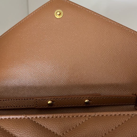 Authentic CASSANDRE SAINT LAURENT MATELASSÉ CHAIN WALLET - Picture 10 of 10